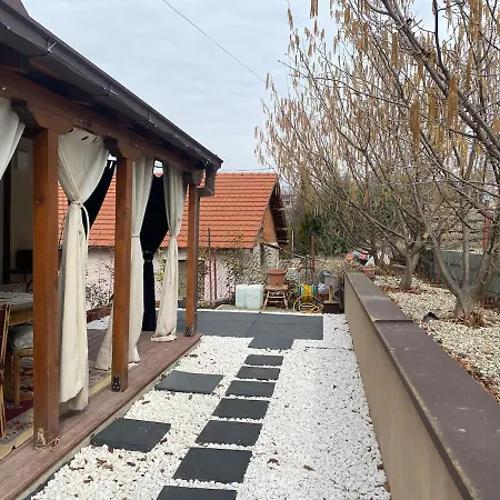 Romantic Mountain 10km To Downtown