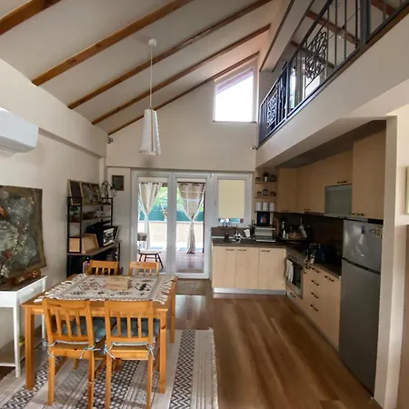 Romantic Mountain 10km To Downtown