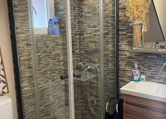 Romantic Mountain 10km To Downtown Вілла