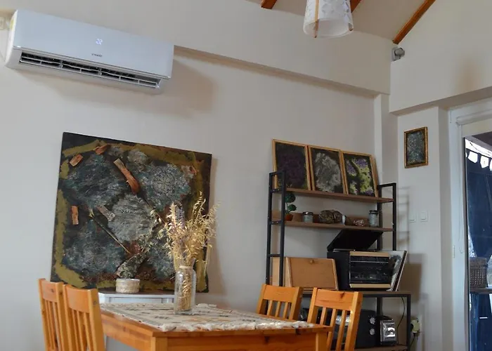 Romantic Mountain 10km To Downtown Вілла *