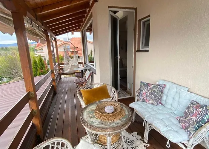 Romantic Mountain 10km To Downtown