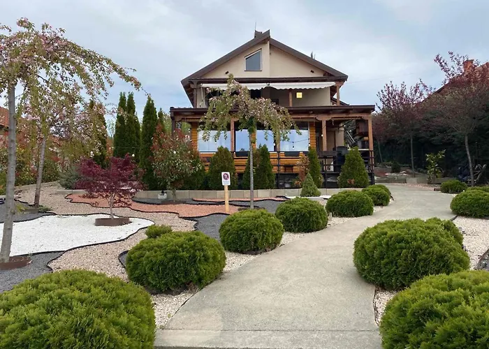 Romantic Mountain 10km To Downtown Villa *