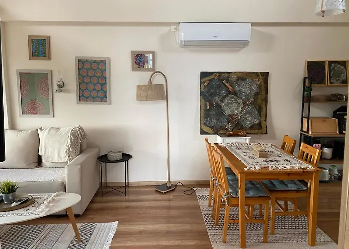 Romantic Mountain 10km To Downtown Вілла *